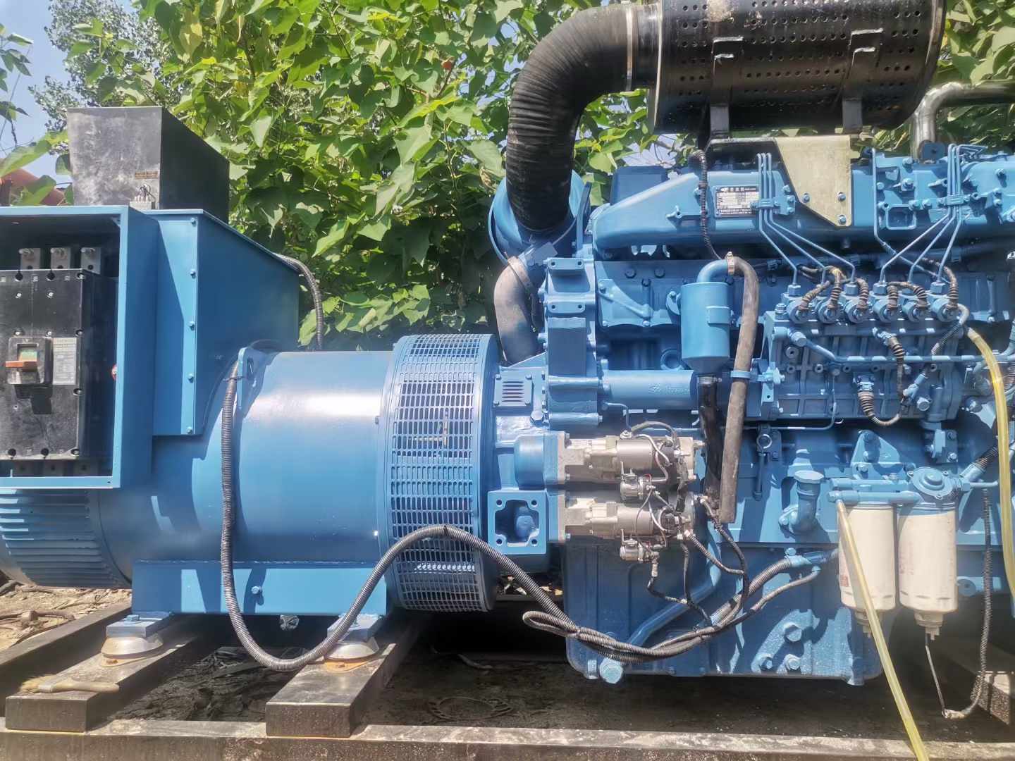工业园区详细说明降低 800kW 柴油发电机输出电流波动的方法